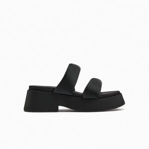 PADDED STRAP FLATFORM SANDALS